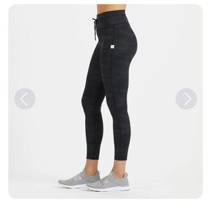 Vuori Black Camouflage Leggings